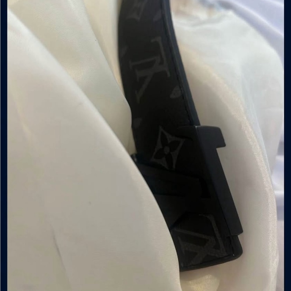 Black lv belt